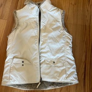 GAP LADIES REVERSIBLE FUR LINED VEST